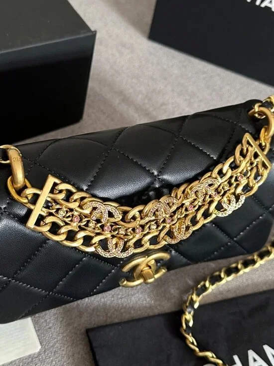 Luxury Black Aged Calfskin 2.55 Mini Reissue Crystal CC Embellished Chain GHW - Picture 5 of 9